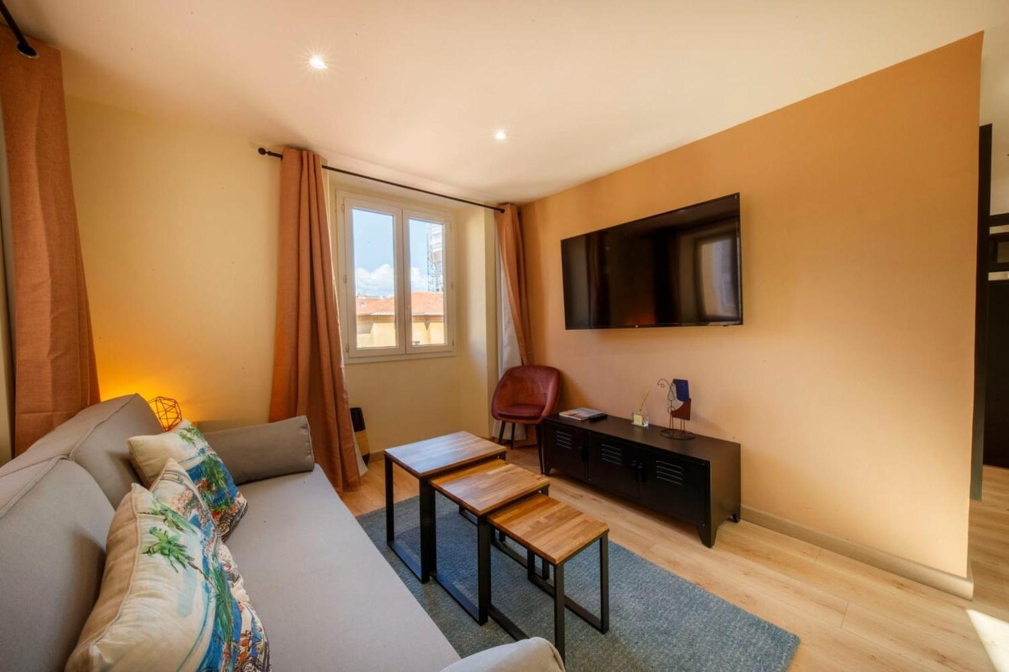 06A2 - Heart Of Old Nice Beautiful Renovated Apartment Exteriör bild